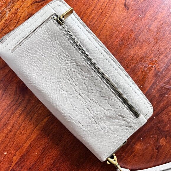 Fossil Gray Leather Zippered Wallet With Wristlet Strap - Picture 4 of 8